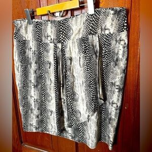 XL - Tabi Snakeskin Skirt